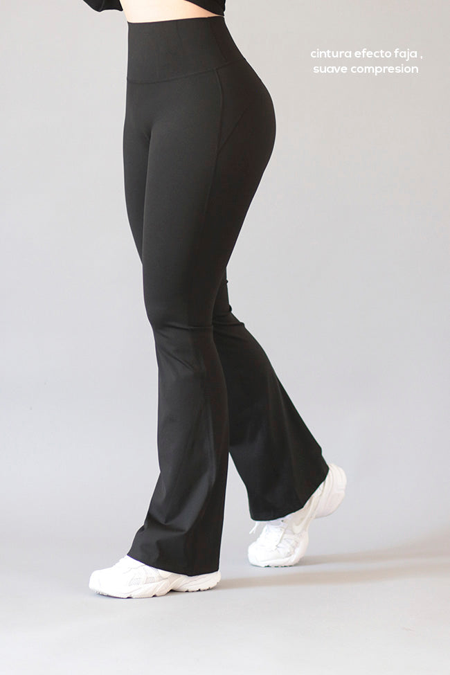 LEGGINS FLARE BASICA NEGRA