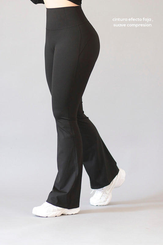 LEGGINS FLARE BASICA NEGRA
