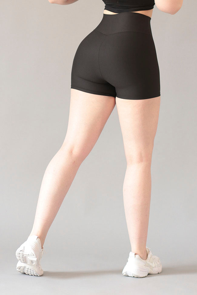 SHORT BASICO VELVET NEGRA