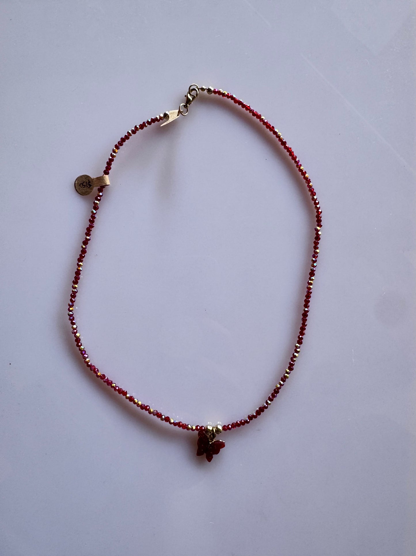 Collar Crimson Wings: Pasión en Cristal