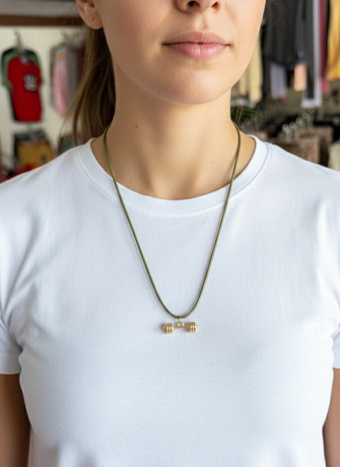 Choker Iron Strength: Empoderamiento en Cuero y Acero